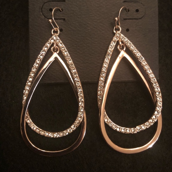 🆕 bebe Rose Gold Tone Teardrop Dangle Earrings - Picture 4 of 6